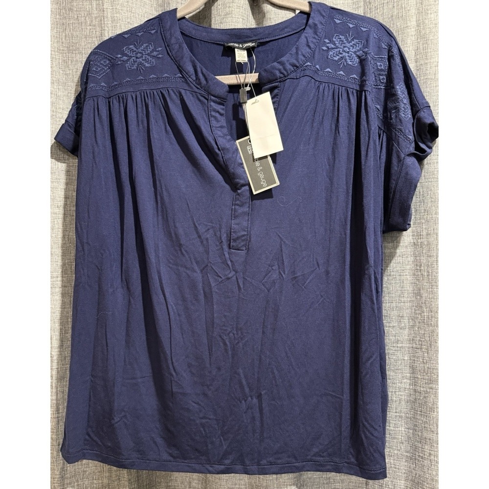 Cable & Gauge Women's XL Navy Blue Solid Embroidered V-Neck Short Sleeve Top NWT